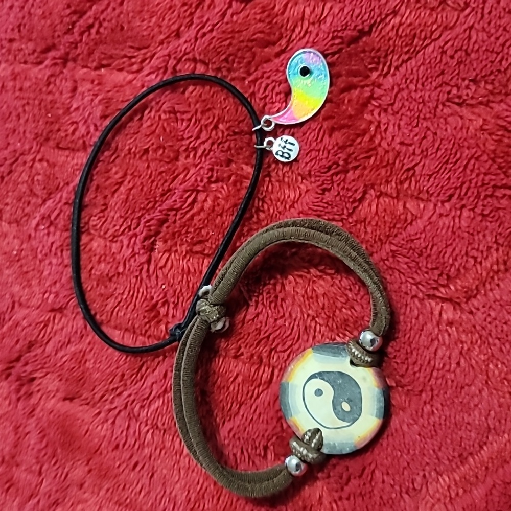 Set of 2 Stretch Cord Bracelets